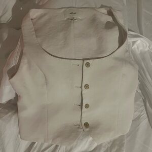 Aritzia wilfred vest in light birch